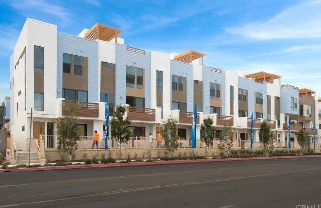 649 W 17th - 649 West 17th Street, Costa Mesa, CA 92627