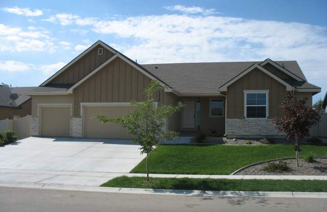 Beautiful 3bed, 2bath 1,700sq.ft. home in South Nampa (Sands Pointe Sub) - 1429 West Cactus Street, Nampa, ID 83686