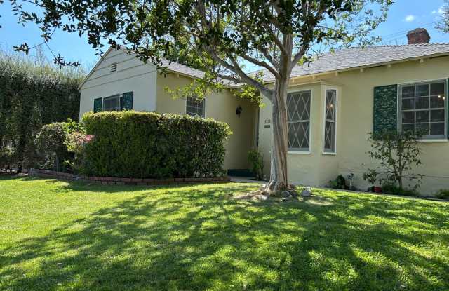 Rare Nostalgic Vintage 2Bedroom Home photos photos