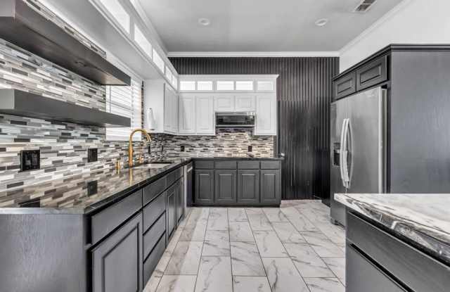6515 Amber Dr Gallery 4