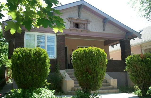 433 Douglas Street photos photos