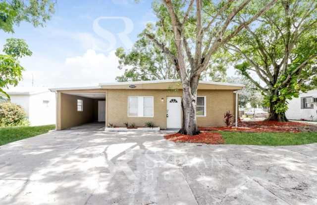 12037 137th Avenue - 12037 137th Avenue, Ridgecrest, FL 33778