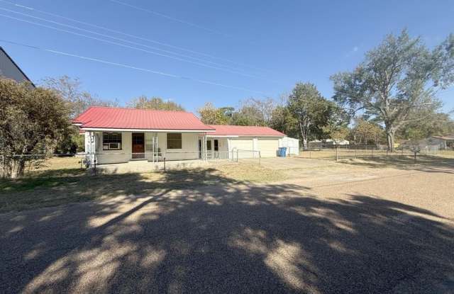 109 Scruggs St - 109 East Scruggs Street, Trinidad, TX 75163