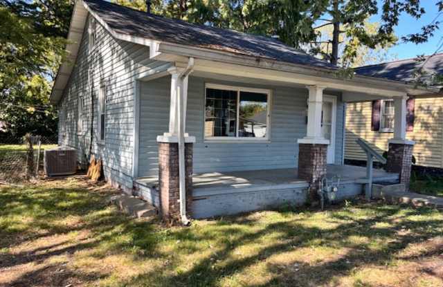 1909 South Kerth Avenue Evansville, IN 47714 Gallery 1