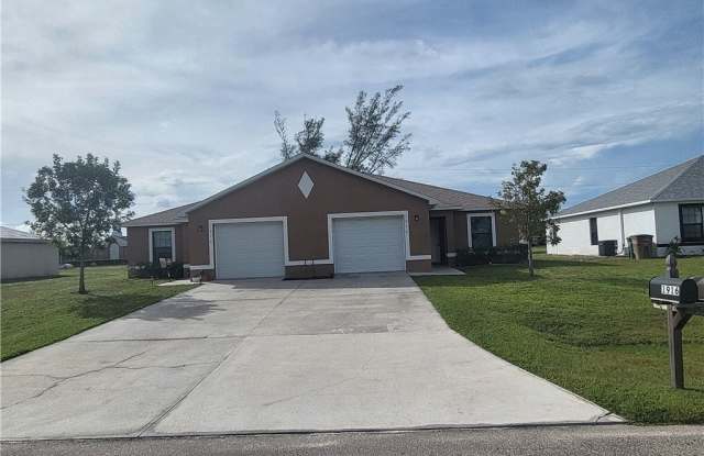 1914 SW 15th Place photos photos