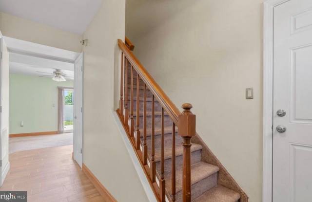 64 HAMPTON GATE Drive Gallery 3