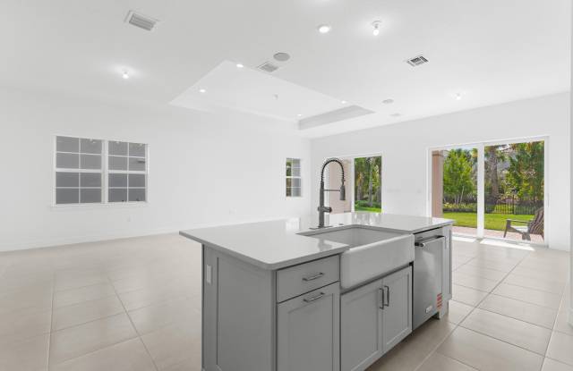 10717 Northbrook Circle Gallery 4