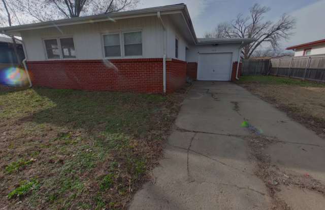 2215 E Millwood - Wichita House for Rent photos photos 2215 E Millwood - Wichita House for Rent photos photos