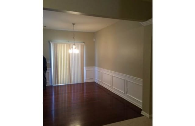 1954 Lakeshore Overlook Circle NW Gallery 2