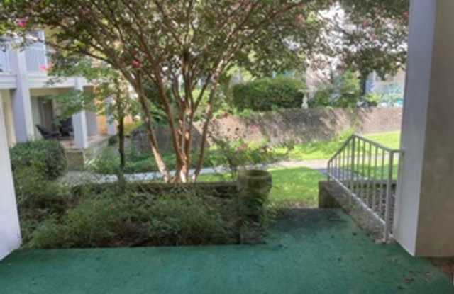 Beautiful 2-Bedroom, 2-Bath Condo in Forest Acres – $1,600/Month! Gallery 1