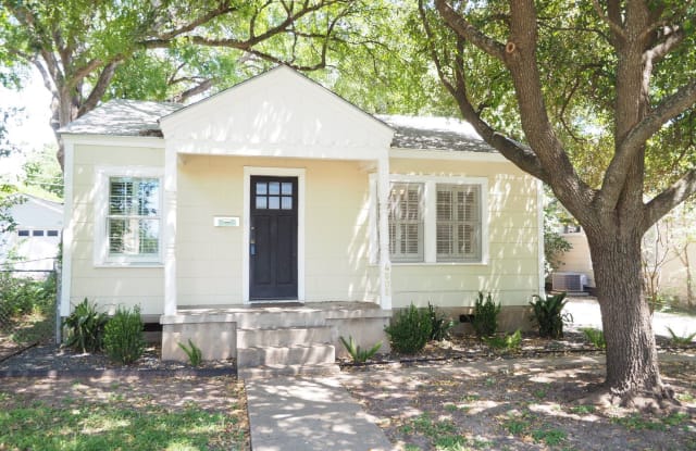 4805 Sinclair Ave - 4805 Sinclair Avenue, Austin, TX 78756