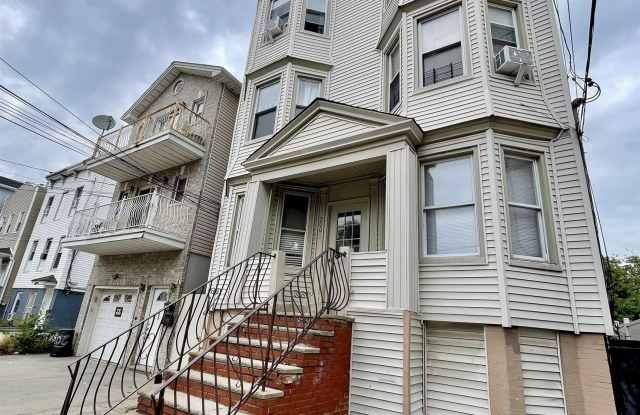 200 NUNDA AVE photos photos