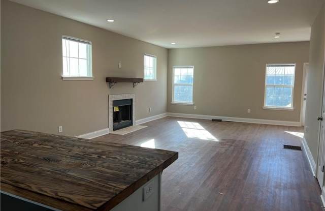 82 Liberty Court Gallery 2