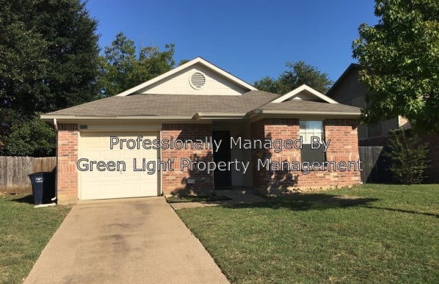 6828 Windwillow Dr - 6828 Windwillow Drive, Fort Worth, TX 76137