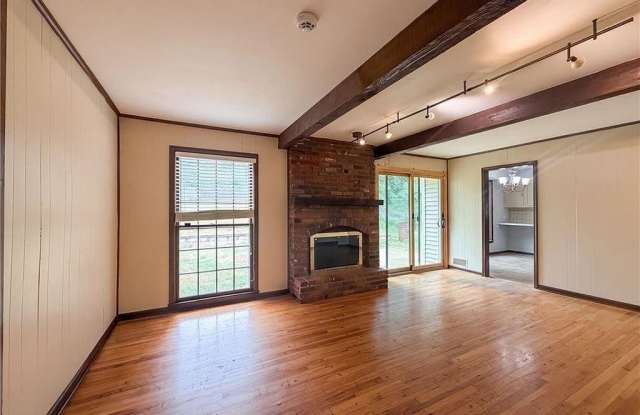 6916 N Overland Dr Gallery 3