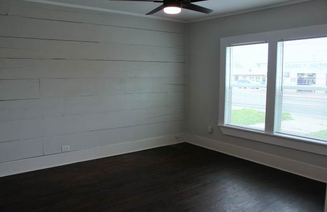 1003 North Park Gallery 2