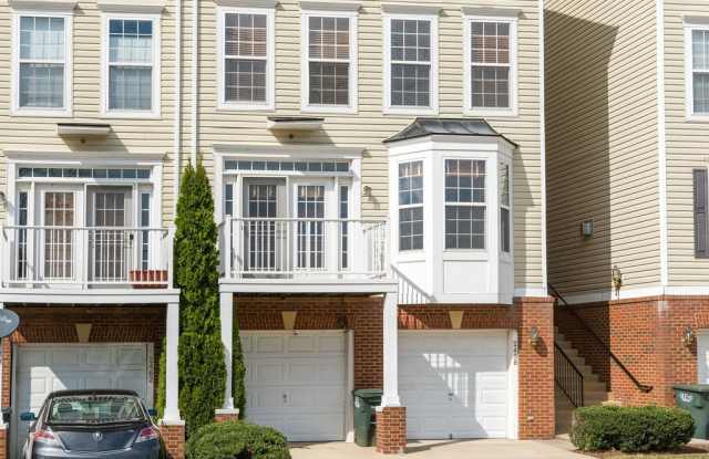 2458 CURIE COURT - 2458 Curie Court, McNair, VA 20171