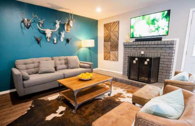8655 Starcrest Dr Gallery 3