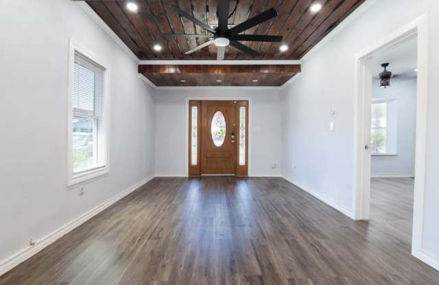560 West Highland Boulevard Gallery 2