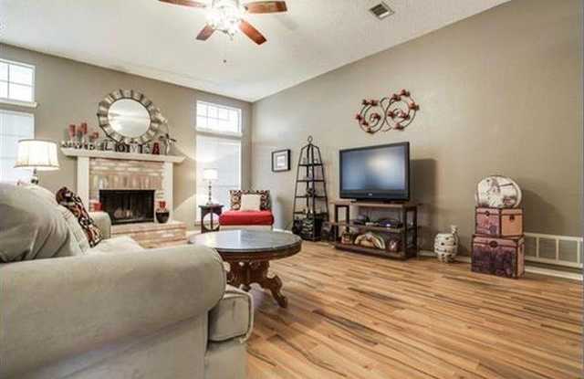 1542 Rustic Trail Gallery 4