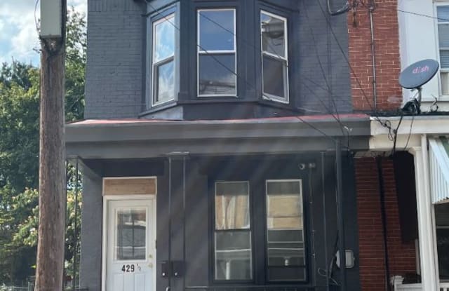 429 1/2 W. Vine St. 2 - 429 1/2 West Vine Street, Lancaster, PA 17603