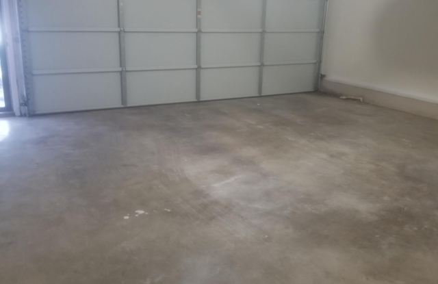 1300 Julia Street Gallery 2