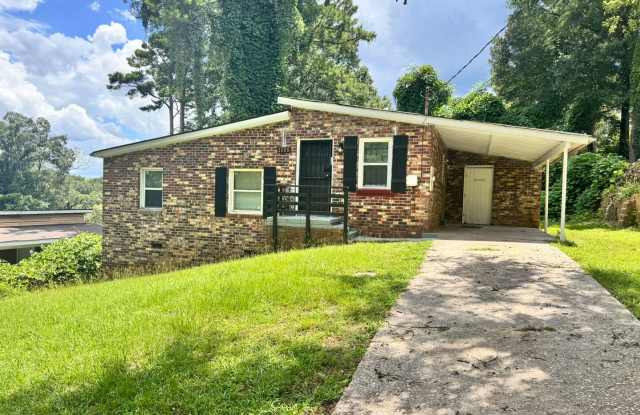 Available for Immediate Move In - 4 Side Brick Home - Minutes from Downtown Atlanta Hardwood/New Appliances photos photos