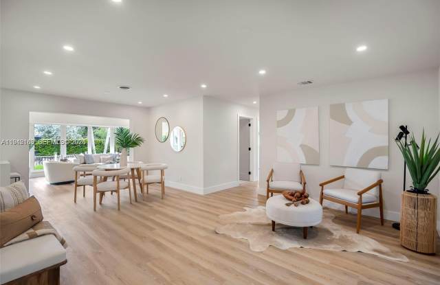 2621 SW 19th St photos photos