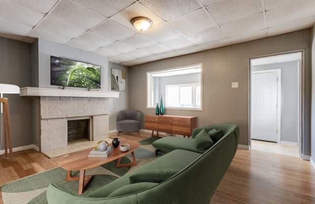 Available NOW - BEAUTIFUL UPDATED 3+ Bedroom Home w/ Modern Finishes in the Slopes! - 2323 Salisbury Street, Pittsburgh, PA 15203