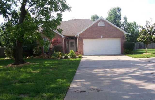 4950 White Tail - 4950 White Tail Way, Johnson, AR 72762