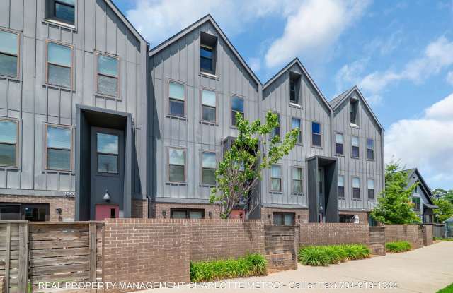 3 Bedroom Modern Luxury Living in the Heart of Villa Heights Gallery 3
