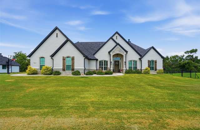 655 Winkler Way Gallery 1
