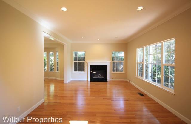 3883 La Donna Ave Gallery 4