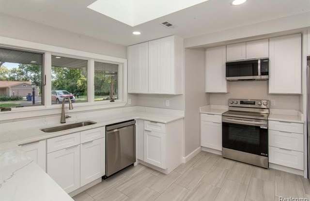 2800 ACORN Road Gallery 4