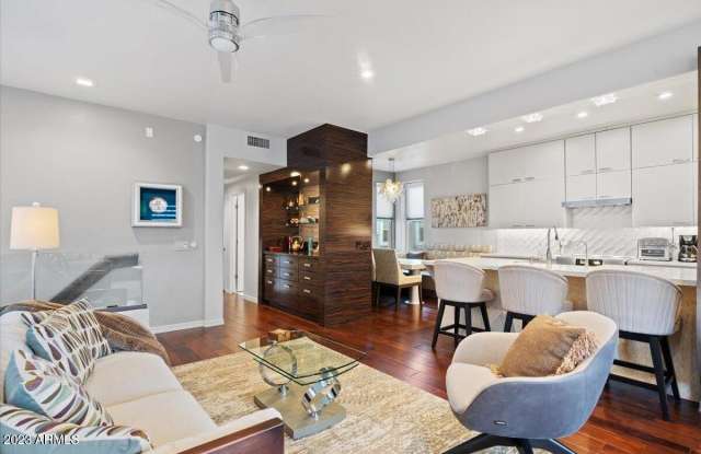 15221 N CLUBGATE Drive Gallery 2