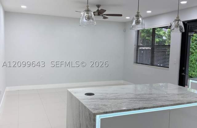 15413 SW 176th Ter Gallery 4