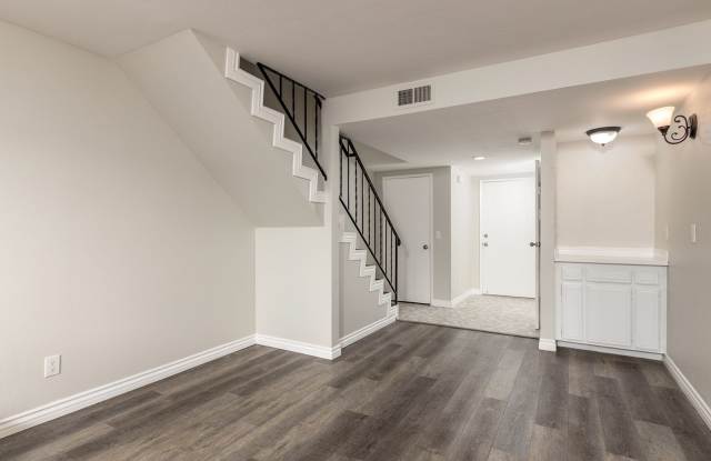 Nicely Updated 3 Bedroom Condo in Vista! - 2112 East Vista Way, Vista, CA 92084