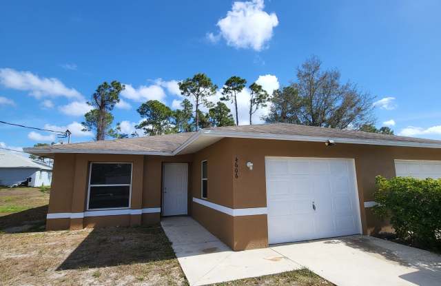 4606 28th St SW photos photos