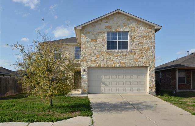 Large 2 story - Hunters Crossing - Fresh Paint photos photos