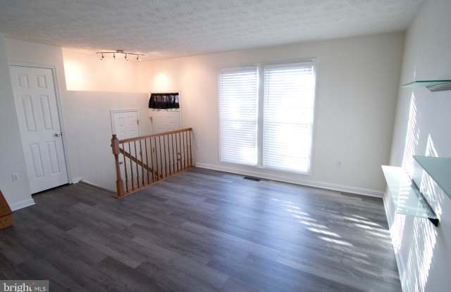 709 DAYSPRING DRIVE Gallery 2