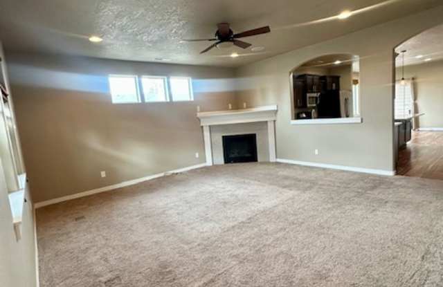 Beautiful Single-Level Hayden Home with Private Yard & 3-Car Garage Gallery 4