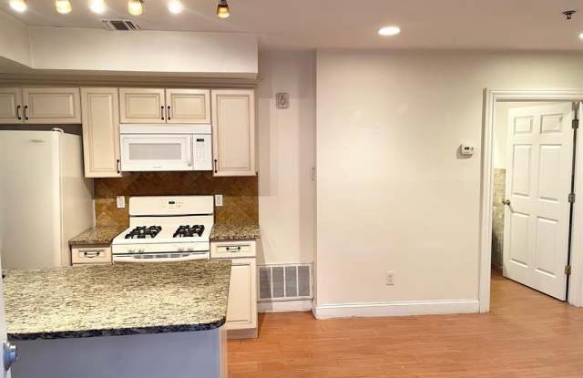 284 John Street 1R - 284 John Street, Cliffside Park, NJ 07010