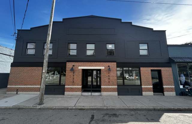 2150 Plainfield Ave NE Gallery 1