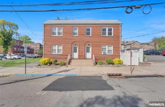 229 Columbia Avenue photos photos