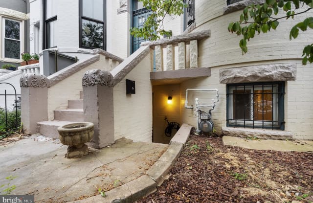 52 U ST NW #ENGLISH BASEMENT Gallery 2