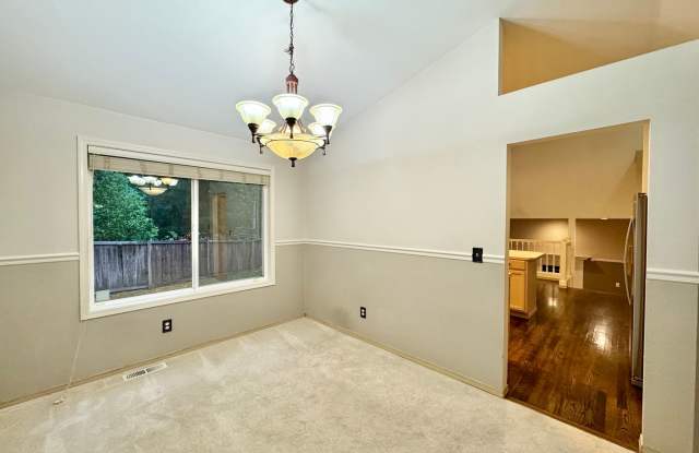 Great 3 Bed 2.5 Bath Home for rent Gallery 4
