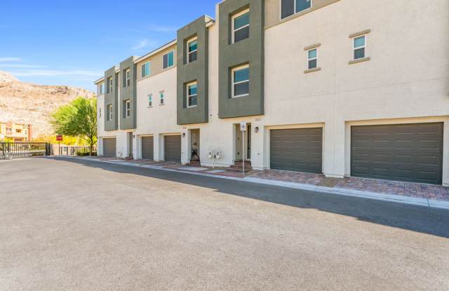 Modern Gated Townhome with Stunning Strip & Mountain Views! Gallery 4