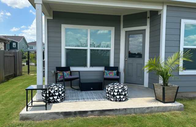 Room in 3 Bedroom Home at Spotted Leaf Way photos photos