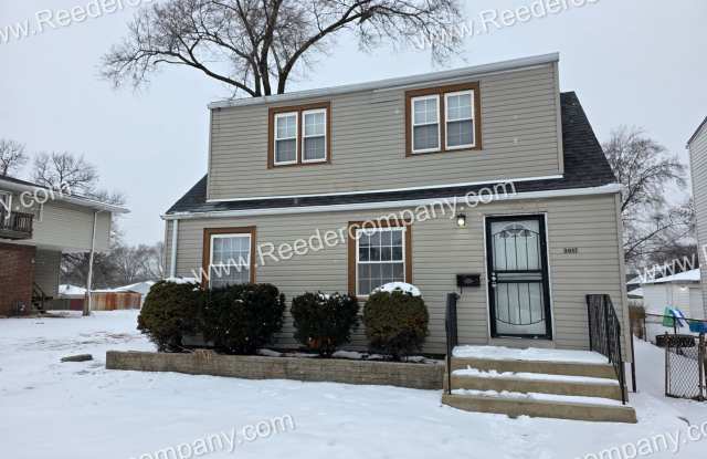 Large 4 bedroom 2 bathroom house photos photos