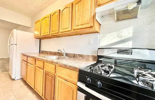 1836 Park Pl Apt 2 Gallery 2